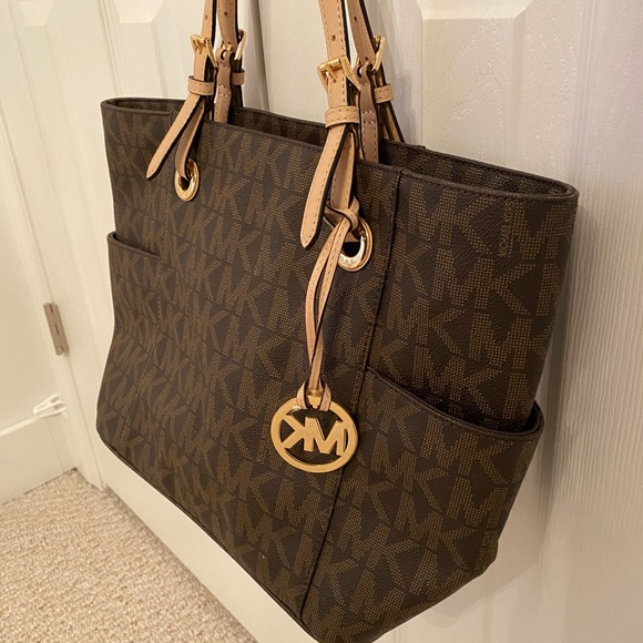 Michael kors purse - Picture 2 of 6